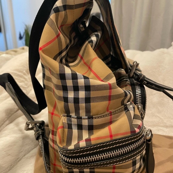 Burberry Medium Rucksack - Picture 4 of 11